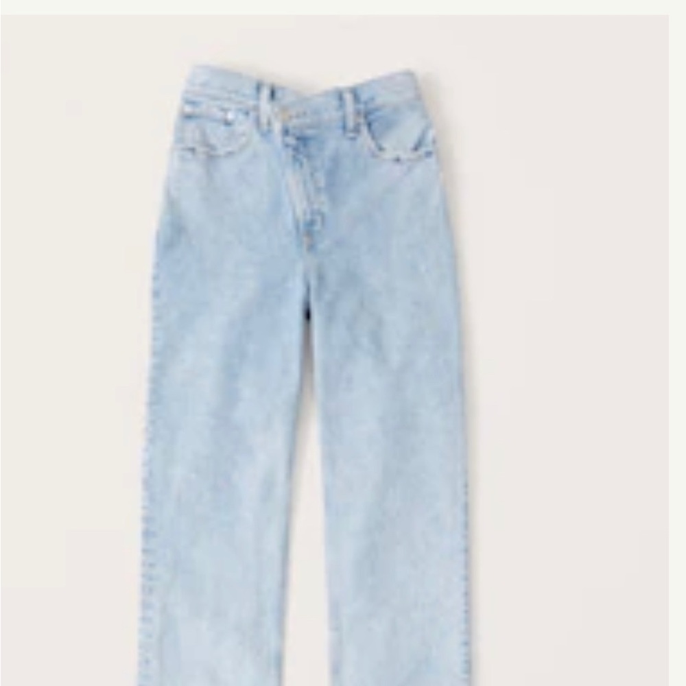 Women's Ultra High Rise 90s Straight Jean Criss Cross Size 25